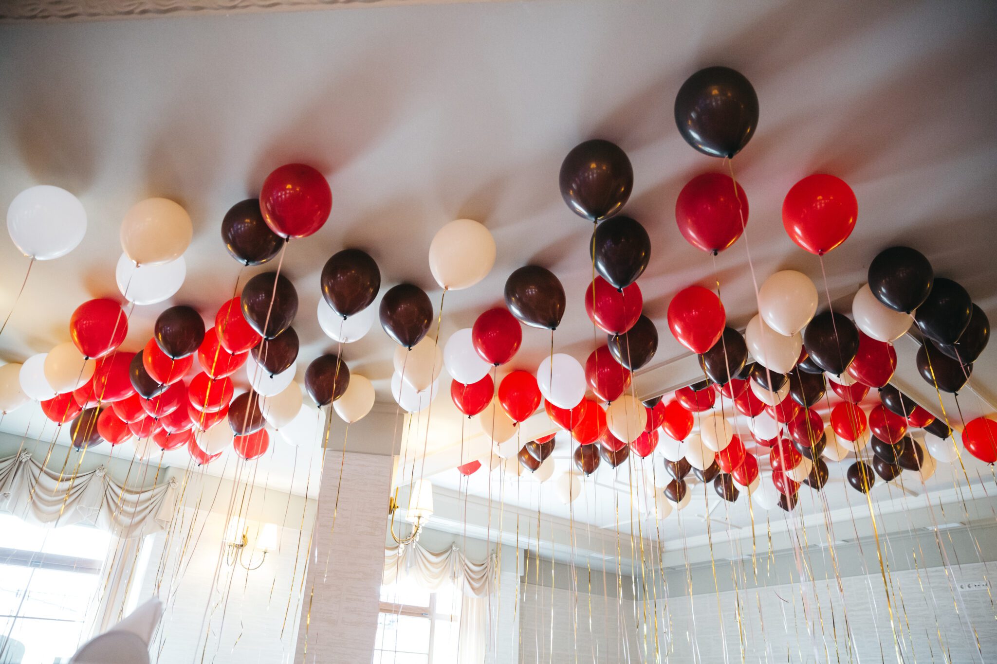 ceiling helium balloon decorations